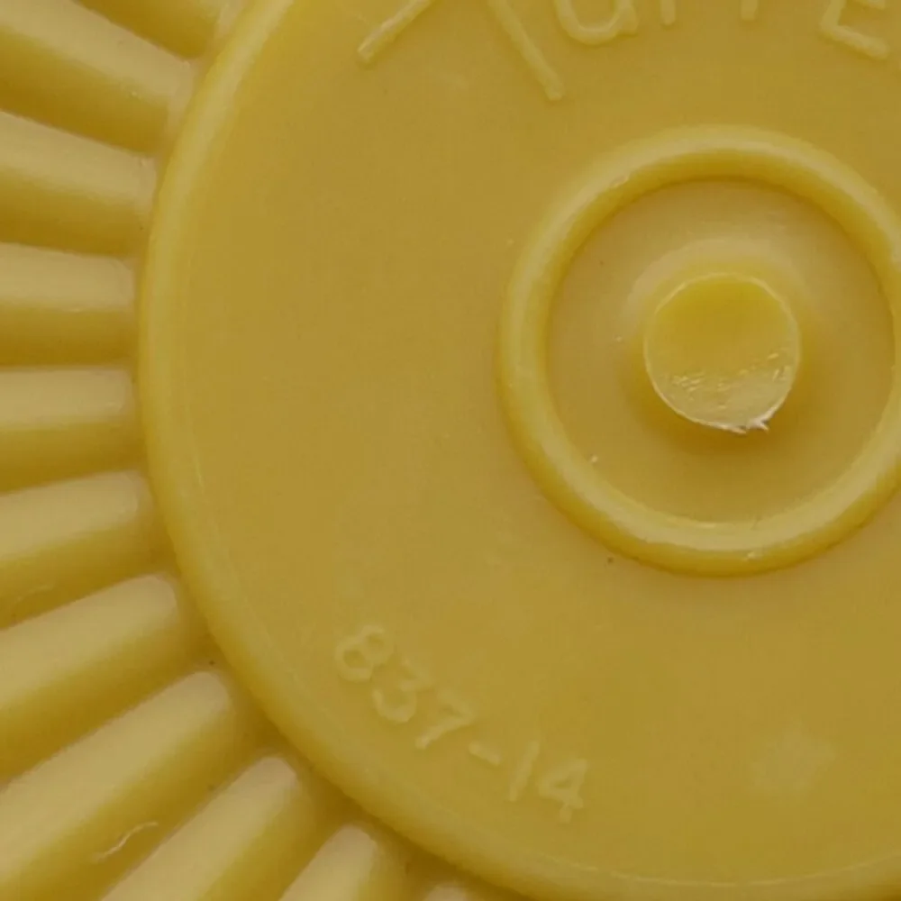 2 Tupperware Replacement Yellow Sunburst 8” Square Lid #837-14 #837-4